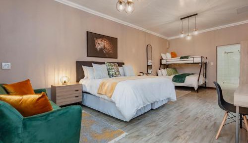Deluxe Family Suite