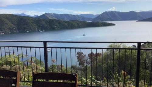 Two-Bedroom Apartment with Balcony and Sea View