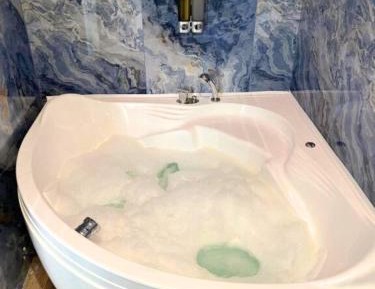 King Room with Spa Bath