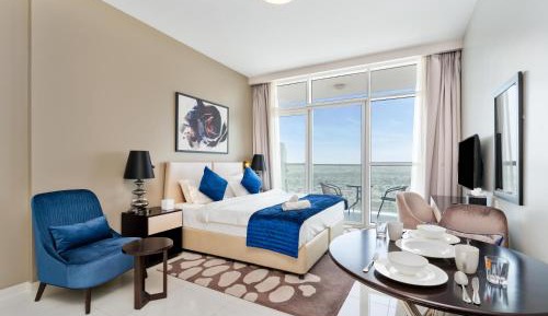 Studio Apartment with Balcony