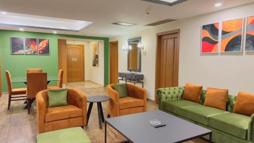Family Two-Bedroom Apartment with View