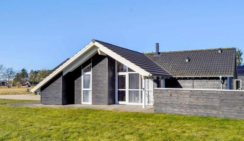Five-Bedroom Holiday Home