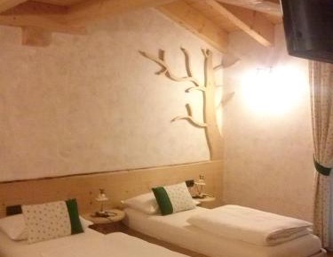 Classic Quadruple Room