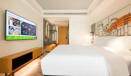 Business Queen Room
