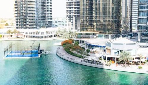 Two-Bedroom Apartment with Lake View