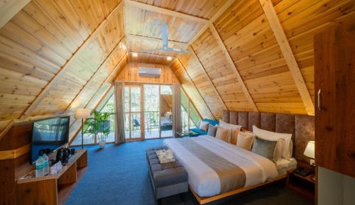 Junior Suite with Mountain View