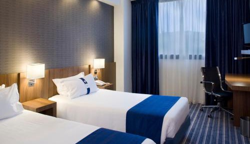 Standard Room with Two Single Beds