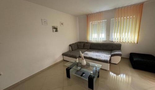 One-Bedroom Apartment - Sea Side