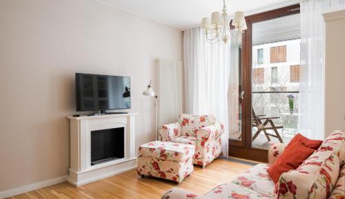Two-Bedroom Deluxe Apartment with Balcony