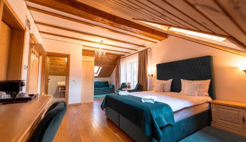 Triple Room with Balcony