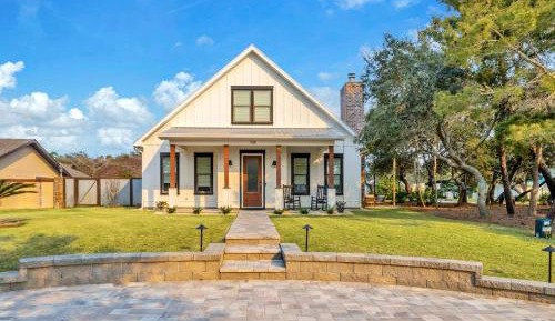 Four-Bedroom Holiday Home