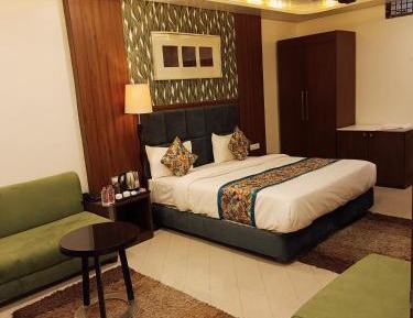 Deluxe Family Suite