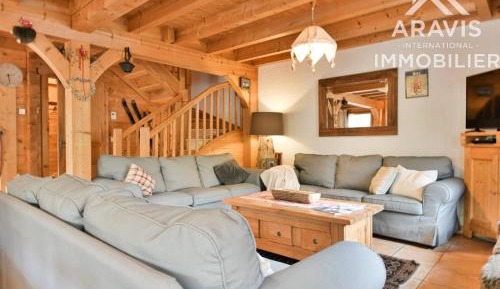 Chalet (16 adults)