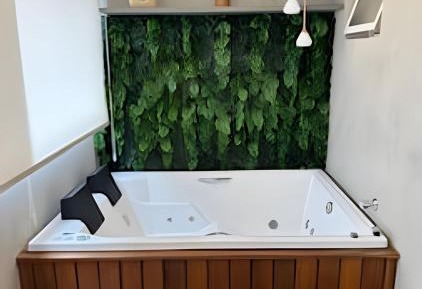 Studio Apartment with Queen Bed