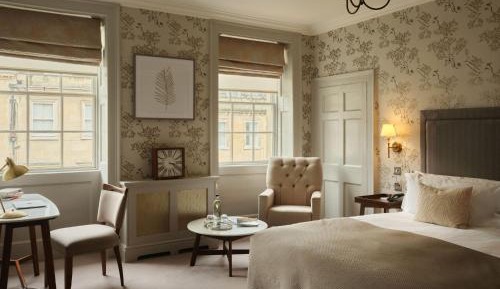 Master Deluxe Room