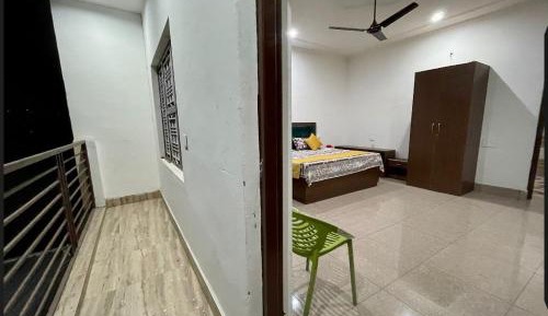 Single Room with Mountain View