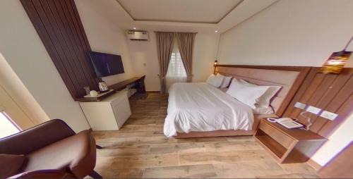Deluxe Single Room