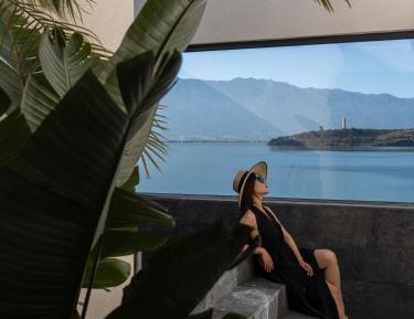Deluxe Double Room with Balcony and Sea View