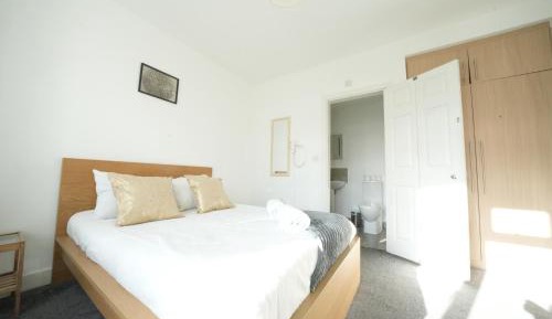 Double Room with Private Bathroom