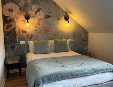 Small Mansard Room