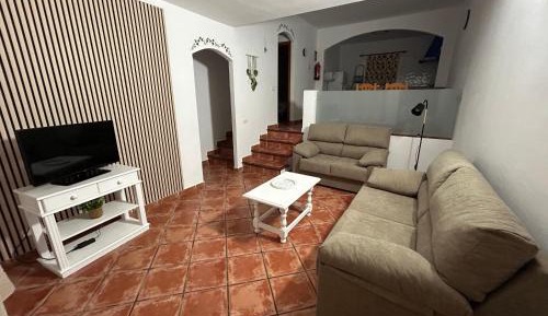 Deluxe Room (2 Adults + 1 Child)