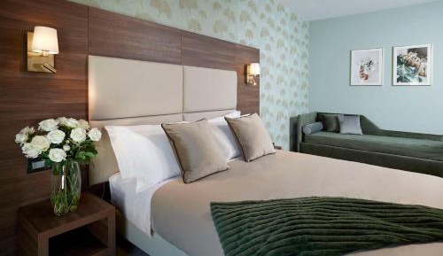 Superior King Room