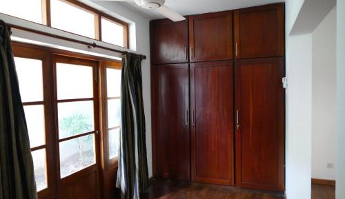 Deluxe Queen Suite