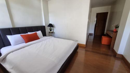 Double or Twin Room with Private Bathroom