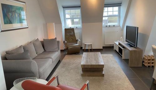 Apartment 06