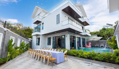 Villa with Private Pool