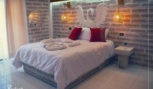 Twin Room with Private Bathroom