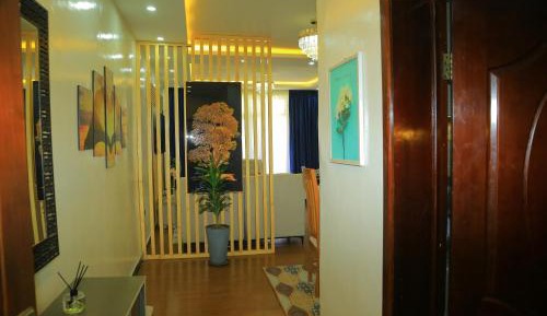 Apartment with Shower