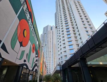 Deluxe Two-Bedroom Apartment with Garden View