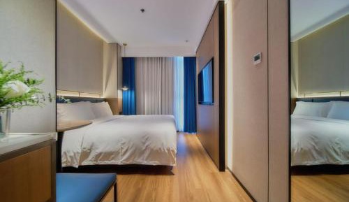 Deluxe Room (1 adult + 2 children)