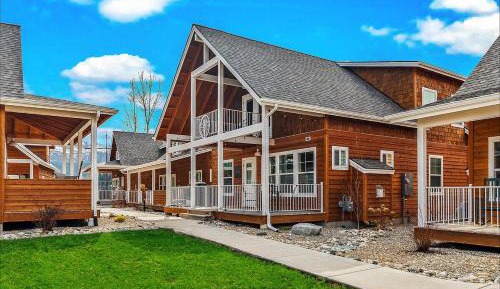 Three-Bedroom Holiday Home 
