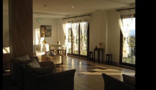 Suite with Mountain View
