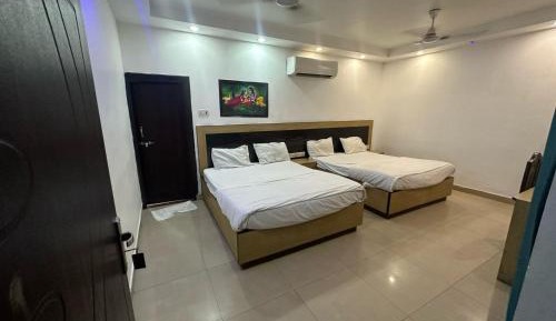 Family Room with Private Bathroom