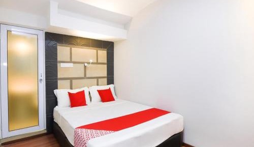 Standard Queen Room