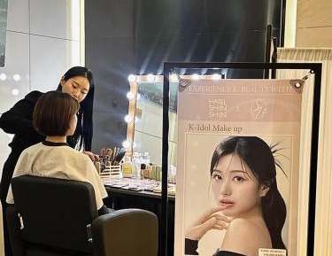 [Special Offer] Deluxe Triple Room - Full Make-up Service for 1 person included