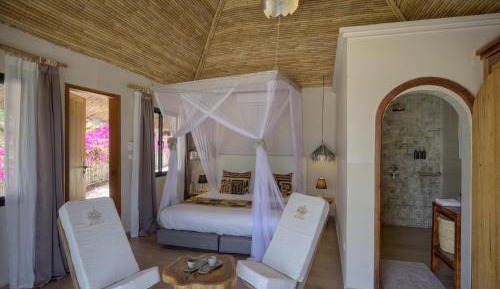 Bungalow (2 Adults)