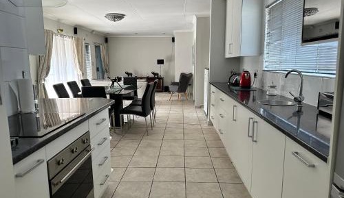 Three-Bedroom Holiday Home 