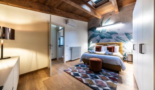 Studio Apartment with One Double Bed