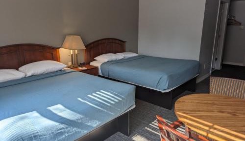 Deluxe Queen Room