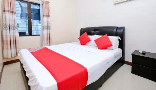 Standard Queen Room
