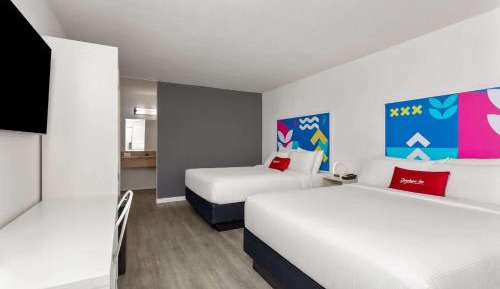 Queen Room with Two Queen Beds - Non-Smoking