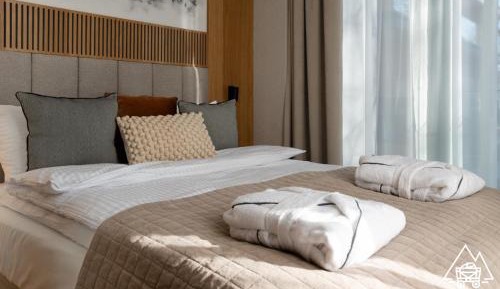 Two-Bedroom Deluxe Apartment A8