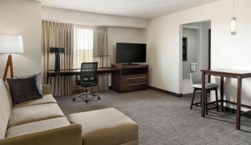 One-Bedroom King Suite