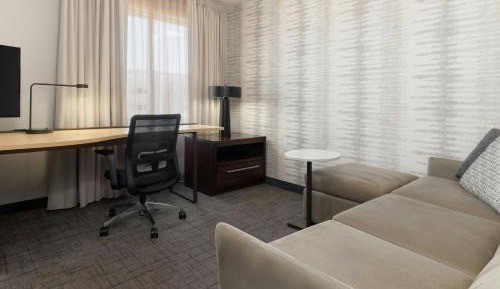 King Studio with Sofa Bed