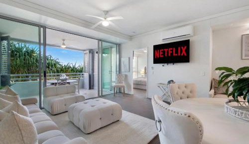 Two-Bedroom Deluxe Apartment with Balcony