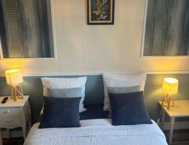 Double Room with Private External Bathroom